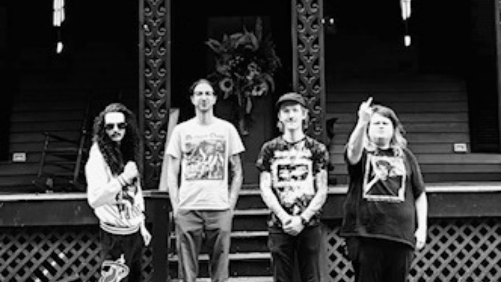 MAGIC CROSS İlk EP’sini Tamamını Dinlemeye Açtı