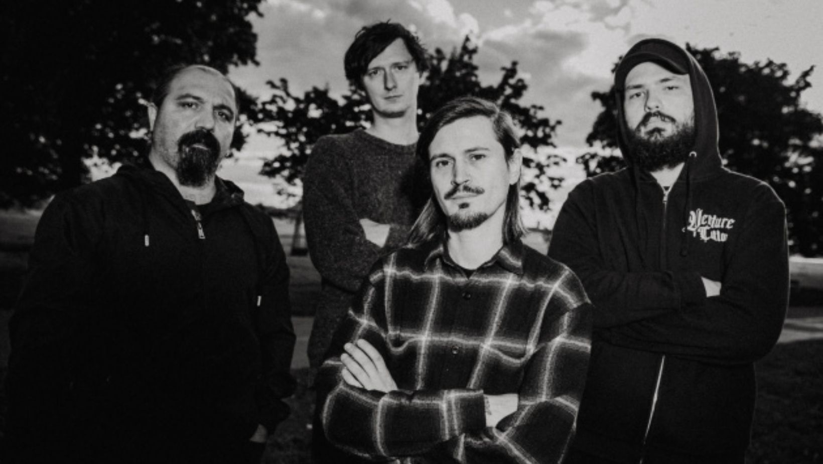 BIPOLAR ARCHITECTURE, Yeni Single’ı ‘Vanity Fair’ ile Albümün Konseptini Açıyor