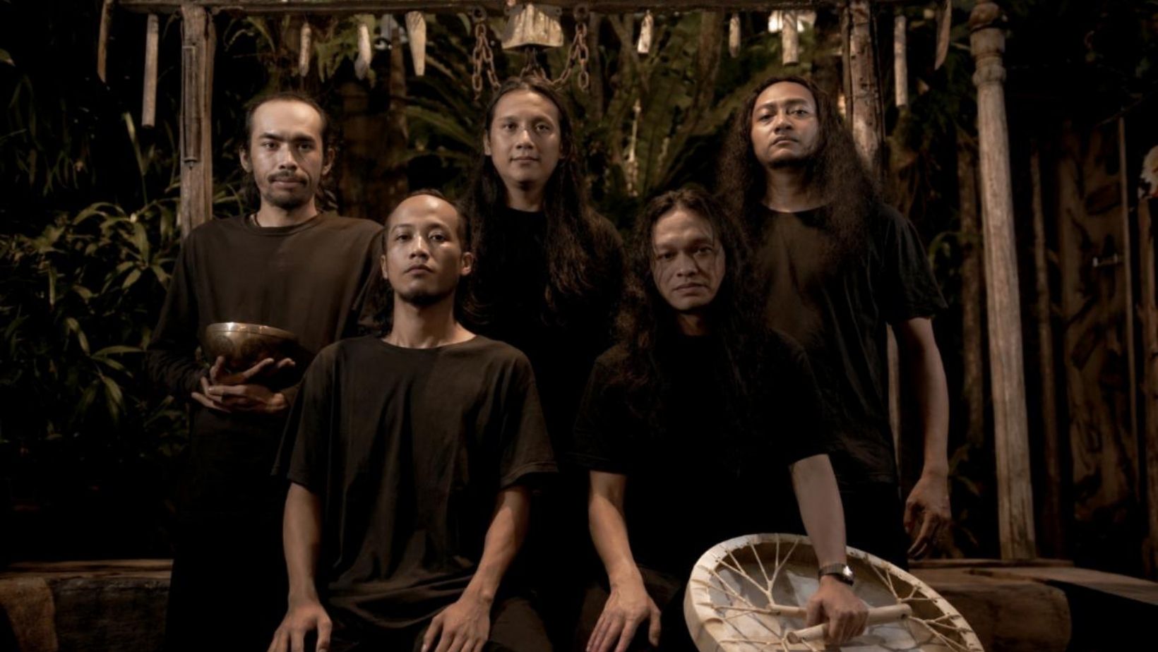 ENSEMBLE TIKORO Bring Ritual Instruments and Extreme Metal Vocals Together on “Tortoise”