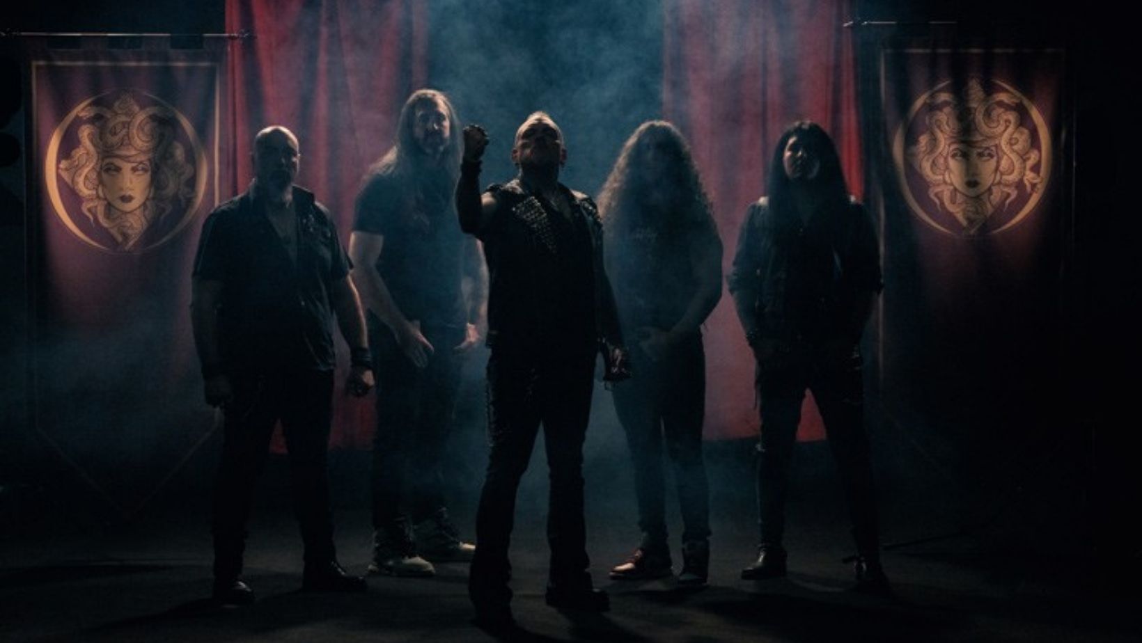 CRIMSON COVEN İlk Albüm Öncesi Yeni Şarkısını Yayınladı